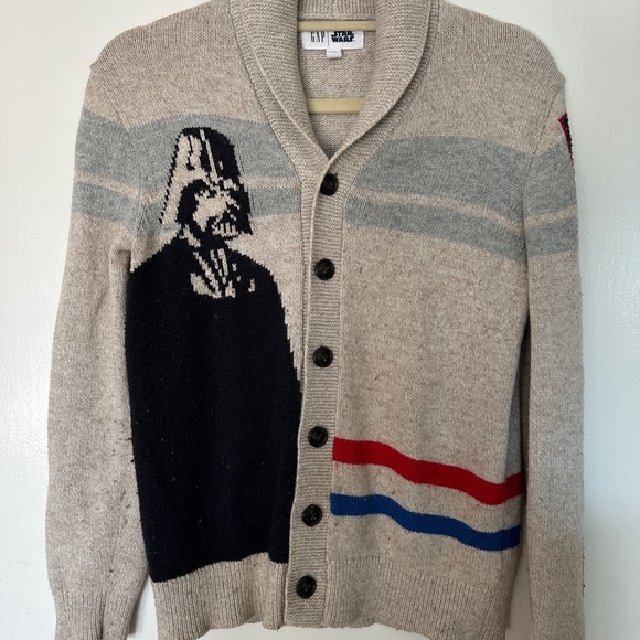 Gorgeous and stylish Star Wars Cardigan. May the force be with you! - Picture 6 of 8